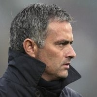 Mourinho Tak Mau Setengah-setengah