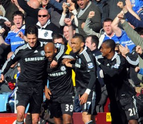 Anelka Sukseskan Debut Hiddink