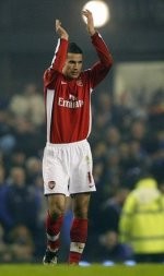 Van Persie Tolak Perpanjangan Kontrak