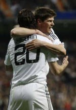 Lumat Betis 6-1, Madrid Dekati Barca