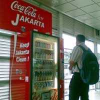 Mesin Vending Diharapkan Ada di Halte TransJ Lainnya