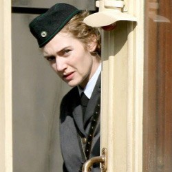 Kate Winslet Dari Botol Shampo Ke Piala Oscar