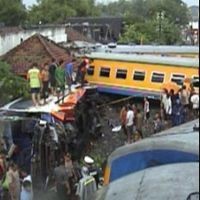 Dua Jadwal Perjalanan Kereta Terganggu 