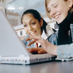 Hati-hati, Internet Bikin Remaja Makin Agresif