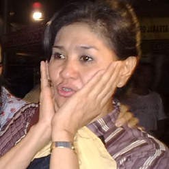 Tetty Liz Nangis Adik Marcella Gagal Keluar Penjara