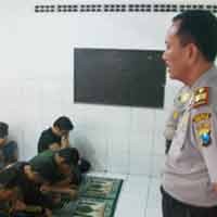 Kapolsek Beri Siraman Rohani, 23 Tahanan Berurai Air Mata