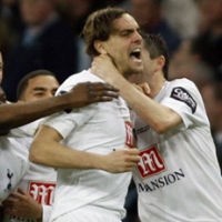 Woodgate: Spurs Harus Manfaatkan Momentum