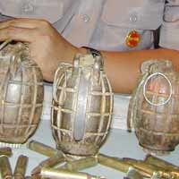 Pemulung Temukan Granat Nanas di Pulogadung