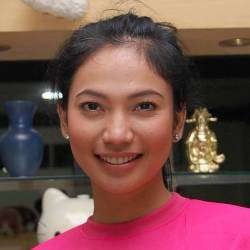 Kinaryosih Stres Lihat Wajah Sendiri