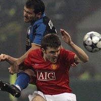 Tiga Fans MU Diserang di Milan