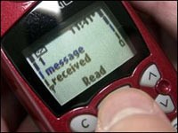 SMS Tingkatkan Kemampuan Membaca Anak