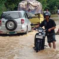 Jalan Raya Sembayat Digenangi Air, Arus Lalin Merambat