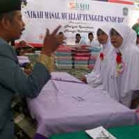 70 Pasangan Mualaf Tengger Dinikahkan Massal