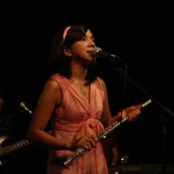 Secret Show, Cara Mocca Dekati Penggemarnya