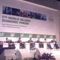 JK Tutup Forum Ekonomi Islam