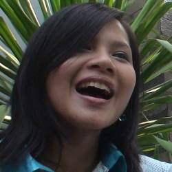 Jadi Caleg, Tere Siap Adu Mulut