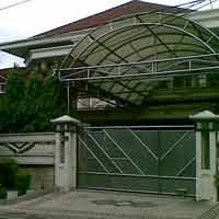 Hontjo Diciduk KPK, Istri Mengungsi