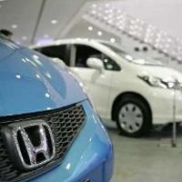 Pasar Mobil Melaju Lagi