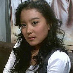 Dakwaan Dibacakan, Marcella Zalianty Gusar