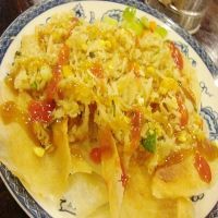 Kriuk-Kriuk Gurih Renyah Loenpia Brontak