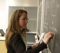 Marak, Guru jadi Korban  Cyber Bullying Siswa