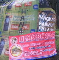 Tempat Cukur DPR Jalanan