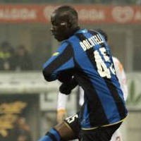 Balotelli Lebih Oke dari Ibra Belia