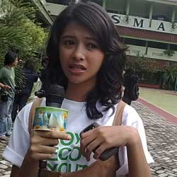 Poppy Bunga Tak Mau Senasib Dengan Dhea Imut