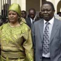 PM Zimbabwe Kecelakaan, Sang Istri Tewas