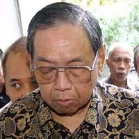 Gus Dur: Tak Perlu Ambil Langkah Panjang Lebar