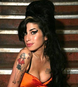 Pukuli Penggemarnya, Amy Winehouse Segera Disidang