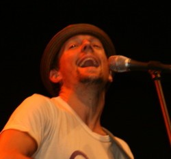 Jangan Ketinggalan Aksi Jason Mraz di Hari Kedua!