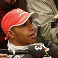 Beli Yacht? Kata Siapa?