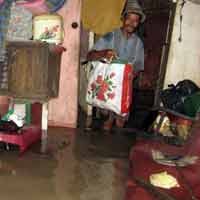 Banjir Surut, Warga Medokan Terserang Gatal-gatal