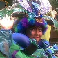 Reog dan Fashion Burung Merak Meriahkan Surabaya