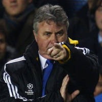 Hiddink Tak Larang Miras, Hanya Minta Dibatasi
