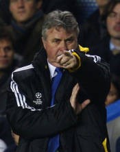 Hiddink Tak Larang Miras, Hanya Minta Dibatasi