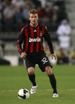 Beckham Klaim Dirinya Bertahan di Milan