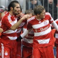 Labrak Hannover, Bayern Jaga Peluang