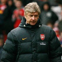 Arsenal Masih Bisa Dua Trofi