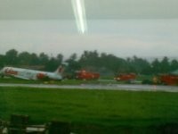 Keterbatasan Ruang Persulit Evakuasi Pesawat