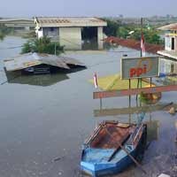 Tanggul Lumpur Jebol Akibat Pasokan Sirtu Dihentikan Lapindo