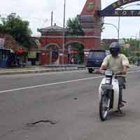 50 Kilometer Jalur Provinsi di Ngawi Rusak Parah