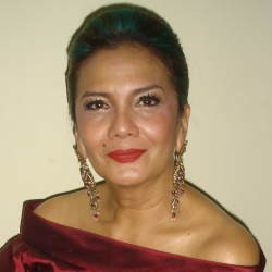 Christine Hakim Balas Dendam Lewat Film