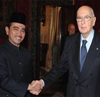 Dubes RI Mohamad Oemar Serahkan Credentials kepada Presiden Italia