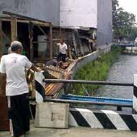 15 Jam Hanyut, Jasad Fenny Belum Ditemukan