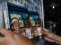 Diisukan Dilarang, Buku Trio Bom Bali Malah Dicari