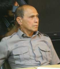 Kivlan Zen: Sintong Mengigau