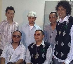 T-Five Tolak Poligami Lewat Single Baru