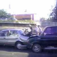 Bruuuk...! Tabrakan Beruntun di Soekarno Hatta